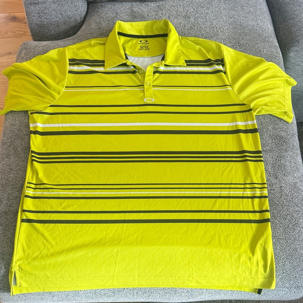 Oakley Men's Bright Yellow and Black Striped Golf ⛳️ Polo